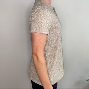 Large American Eagle Henley Short Sleeve T-shirt